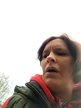 Piediniecollant online show from March 8, 8:06 am