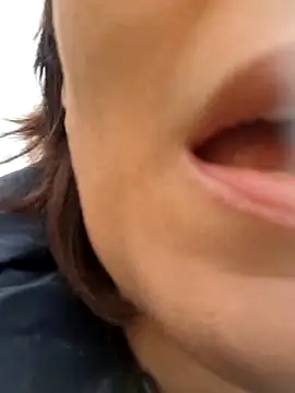 Piediniecollant online show from February 7, 7:49 am