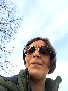 Piediniecollant online show from March 1, 7:19 am