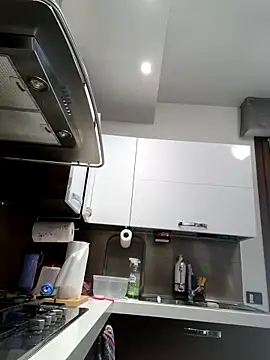 Piediniecollant online show from March 4, 11:18 am