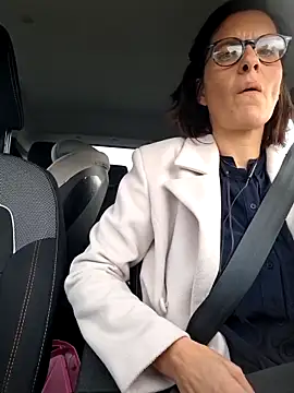 Piediniecollant online show from December 4, 12:04 pm