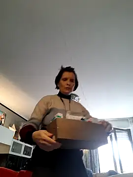 Piediniecollant online show from March 5, 11:18 am