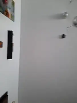 Piediniecollant online show from March 18, 11:13 am