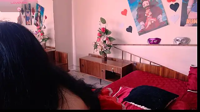 Snapshot of EmmilyConnor chatting on October 28, 3:00 pm EmmilyConnor online show from October 28, 3:00 pm