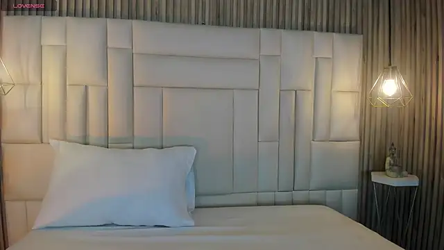 VenuzSofia online show from December 18, 10:35 pm