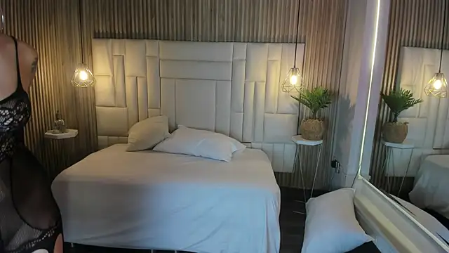 VenuzSofia online show from December 1, 10:43 pm