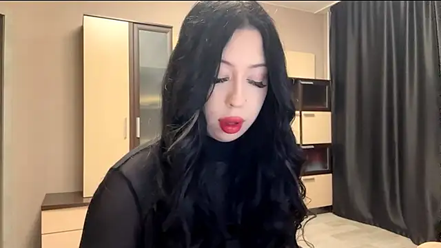 Snapshot of TenderliOne chatting on November 11, 7:14 am TenderliOne online show from November 11, 7:14 am