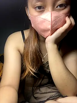 Beauty in online show from November 18, 5:22 am