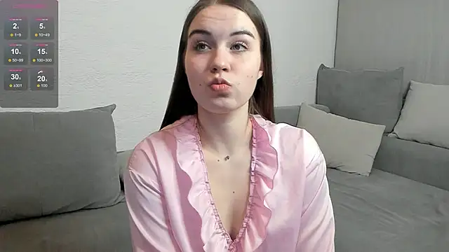 Snapshot of LoreeScialdone chatting on November 12, 4:11 pm LoreeScialdone online show from November 12, 4:11 pm