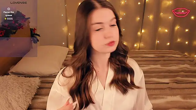 LoreeScialdone online show from January 12, 9:52 pm