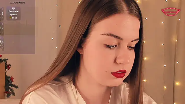 LoreeScialdone online show from January 8, 8:59 pm