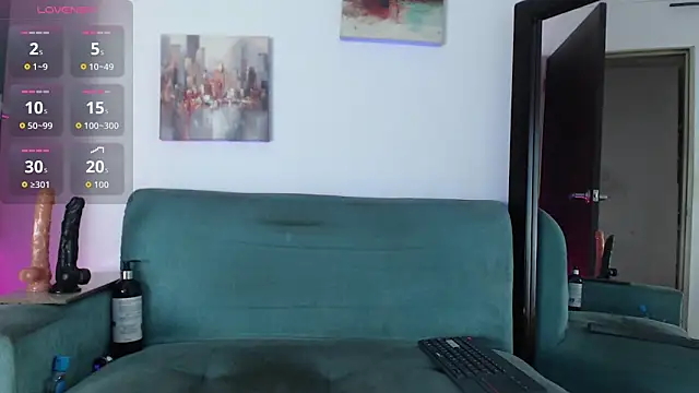 evelinmartinez online show from May 14, 7:44 pm