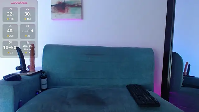 evelinmartinez online show from April 22, 7:53 pm