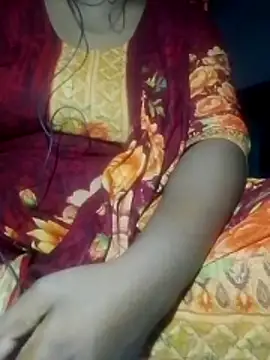 Snapshot of Liza0103 chatting on May 11, 5:43 pm Liza0103 online show from May 11, 5:43 pm