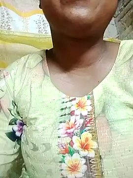 Liza0103 online show from April 17, 5:05 pm