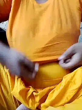Snapshot of Liza0103 chatting on April 29, 8:40 am Liza0103 online show from April 29, 8:40 am