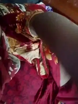 Snapshot of Liza0103 chatting on May 14, 6:10 am Liza0103 online show from May 14, 6:10 am