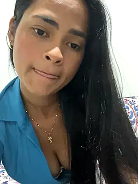 Snapshot of catalinateam18 chatting on October 29, 3:33 pm catalinateam18 online show from October 29, 3:33 pm