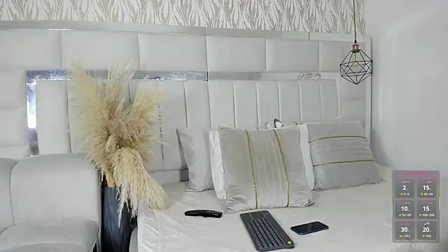 alaya noir  online show from December 4, 12:26 pm