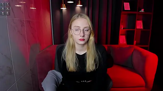 Snapshot of Liana_Ln chatting on December 20, 2:09 pm Liana Ln online show from December 20, 2:09 pm