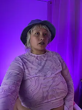 pinkbaddie777 online show from January 16, 5:00 am