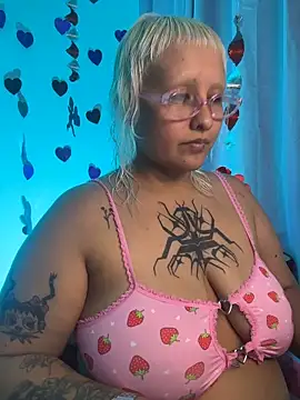 pinkbaddie777 online show from February 17, 5:27 am