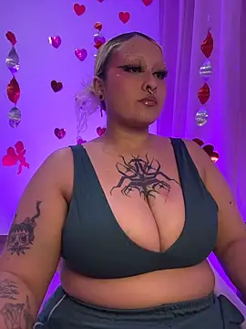 pinkbaddie777 online show from February 8, 2:42 am