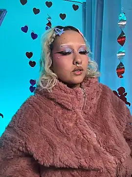 pinkbaddie777 online show from February 13, 2:33 am