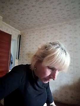 Snapshot of Georgette466 chatting on June 15, 1:44 pm Georgette466 online show from June 15, 1:44 pm