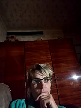 Snapshot of Georgette466 chatting on November 10, 1:21 am Georgette466 online show from November 10, 1:21 am