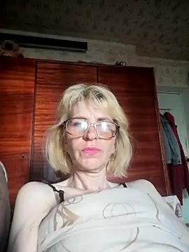 Snapshot of Georgette466 chatting on June 21, 4:29 am Georgette466 online show from June 21, 4:29 am