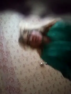 Snapshot of Georgette466 chatting on December 14, 8:20 am Georgette466 online show from December 14, 8:20 am