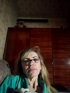 Snapshot of Georgette466 chatting on November 22, 5:17 am Georgette466 online show from November 22, 5:17 am