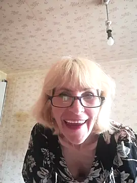 Snapshot of Georgette466 chatting on June 5, 2:01 pm Georgette466 online show from June 5, 2:01 pm
