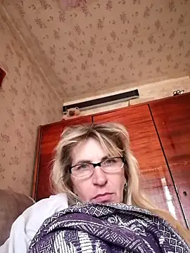 Snapshot of Georgette466 chatting on November 2, 8:19 am Georgette466 online show from November 2, 8:19 am