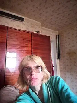 Snapshot of Georgette466 chatting on June 20, 4:12 pm Georgette466 online show from June 20, 4:12 pm