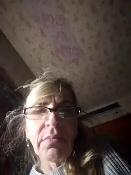 Snapshot of Georgette466 chatting on December 16, 4:28 am Georgette466 online show from December 16, 4:28 am