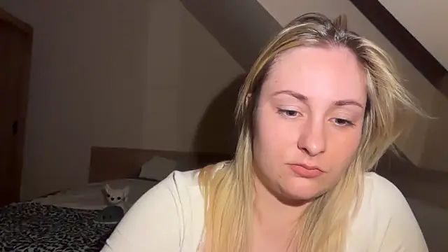 EngelHelene online show from April 5, 6:03 pm