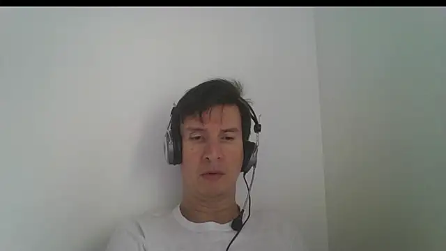 carliesexyman online show from November 18, 2:31 pm