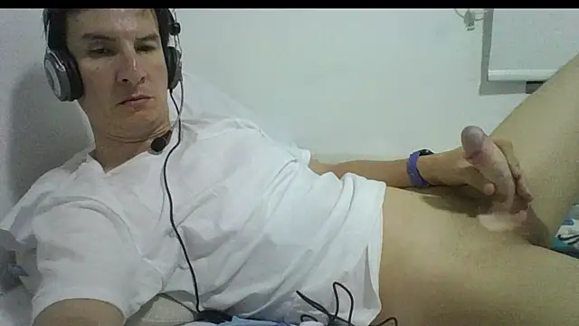 carliesexyman online show from November 21, 7:51 am