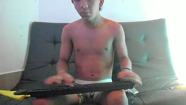 wild best online show from December 19, 6:32 pm