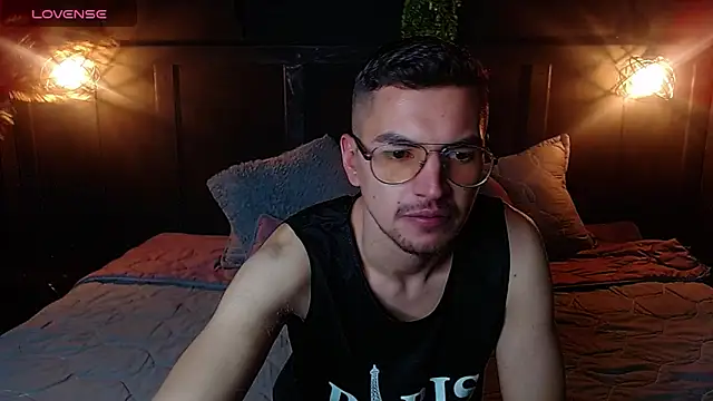 Snapshot of Noah__20 chatting on October 30, 1:26 am Noah  20 online show from October 30, 1:26 am