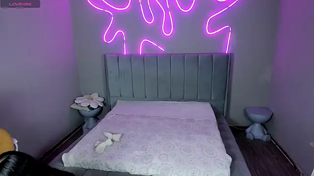 Meganpeach  online show from November 11, 12:44 pm