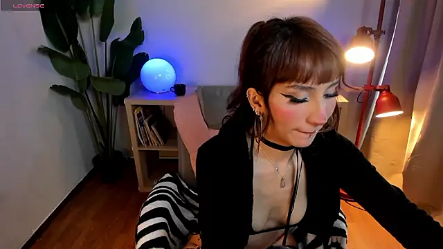 Meganpeach  online show from February 3, 12:54 pm