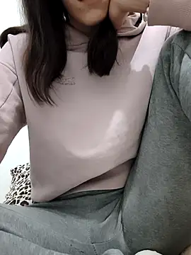 carlina28 online show from October 30, 7:00 pm