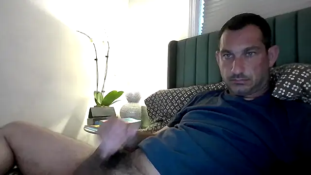 Snapshot of ckraiders84 chatting on June 1, 7:35 pm ckraiders84 online show from June 1, 7:35 pm