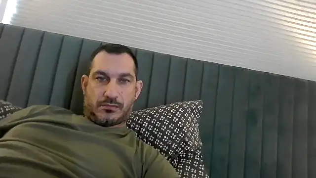 Snapshot of ckraiders84 chatting on February 22, 7:04 pm ckraiders84 online show from February 22, 7:04 pm