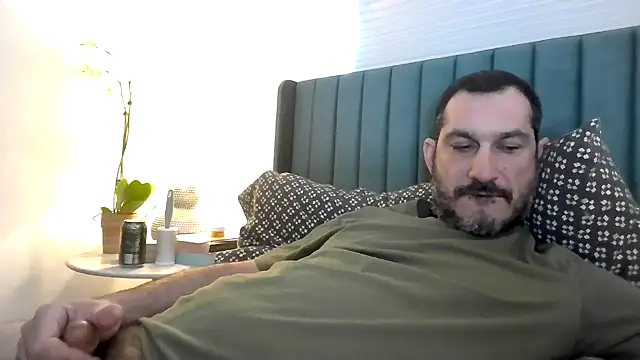 Snapshot of ckraiders84 chatting on March 8, 9:07 pm ckraiders84 online show from March 8, 9:07 pm