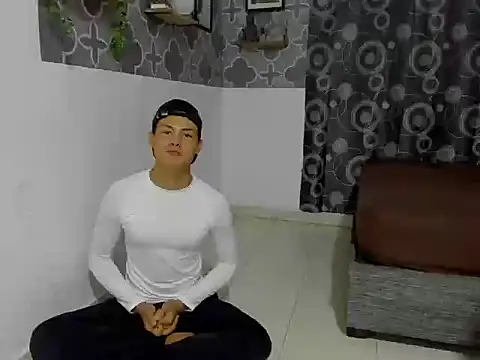 Snapshot of son_hades1 chatting on November 5, 7:28 pm son hades1 online show from November 5, 7:28 pm