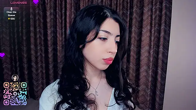 Snapshot of TonjaNeace chatting on November 20, 4:13 am TonjaNeace online show from November 20, 4:13 am